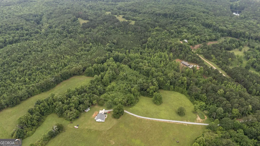 327 Jeffers RD Buchanan, GA 30113