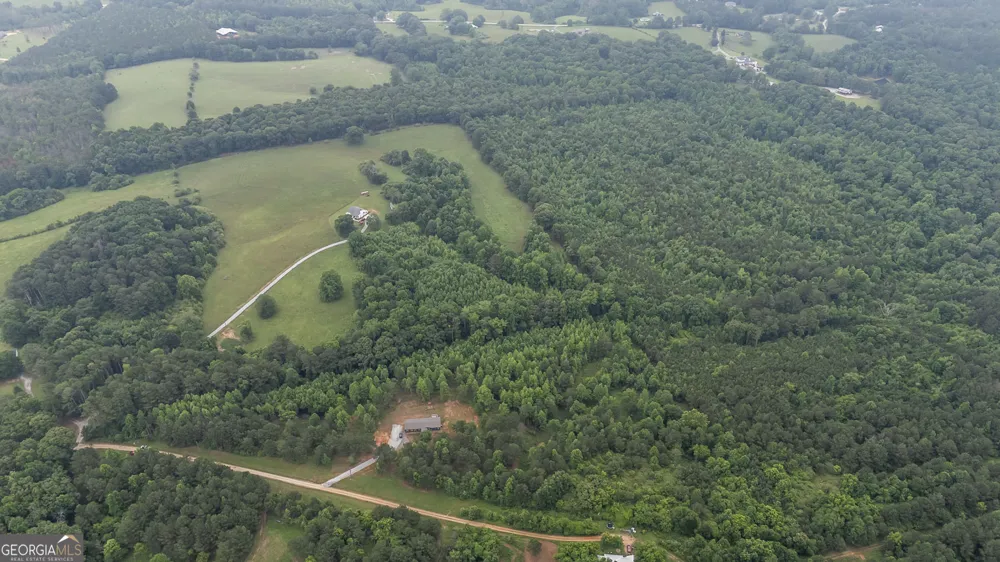 327 Jeffers RD Buchanan, GA 30113