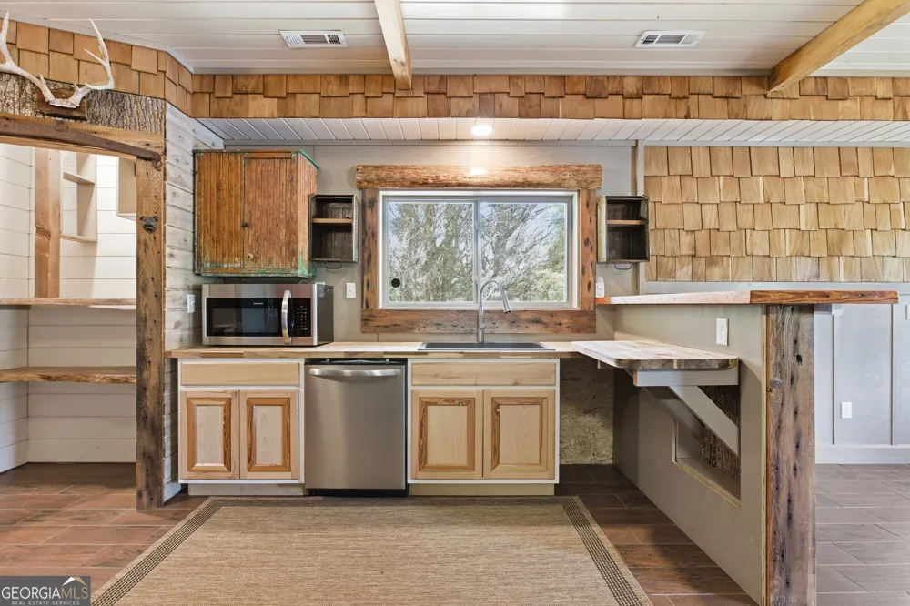 456 Oak Springs RD Clarkesville, GA 30523
