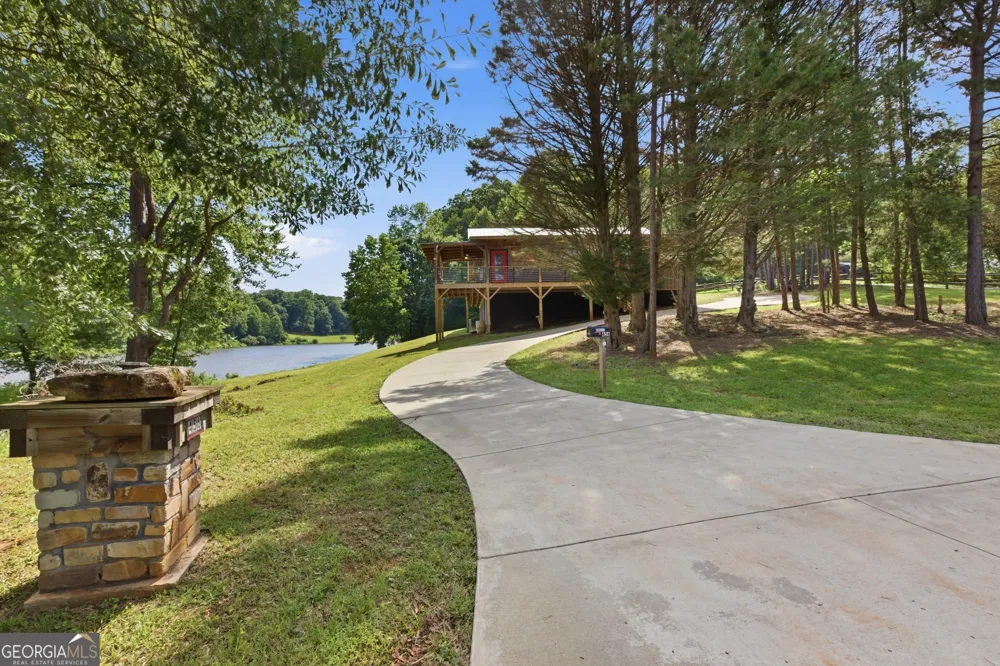 456 Oak Springs RD Clarkesville, GA 30523