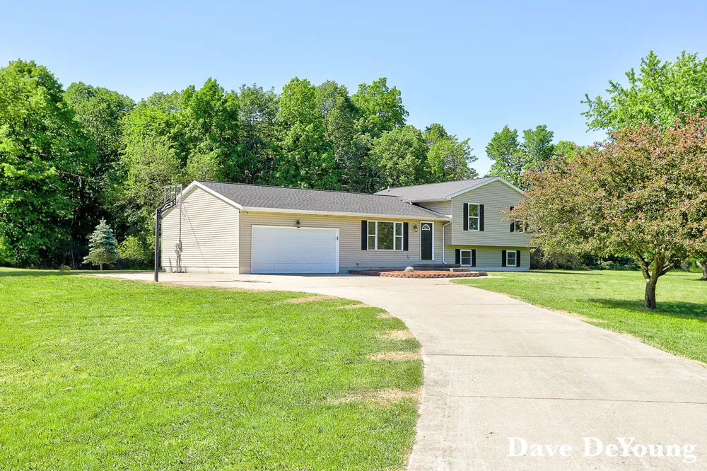 6756 119th Avenue Fennville, MI 49408
