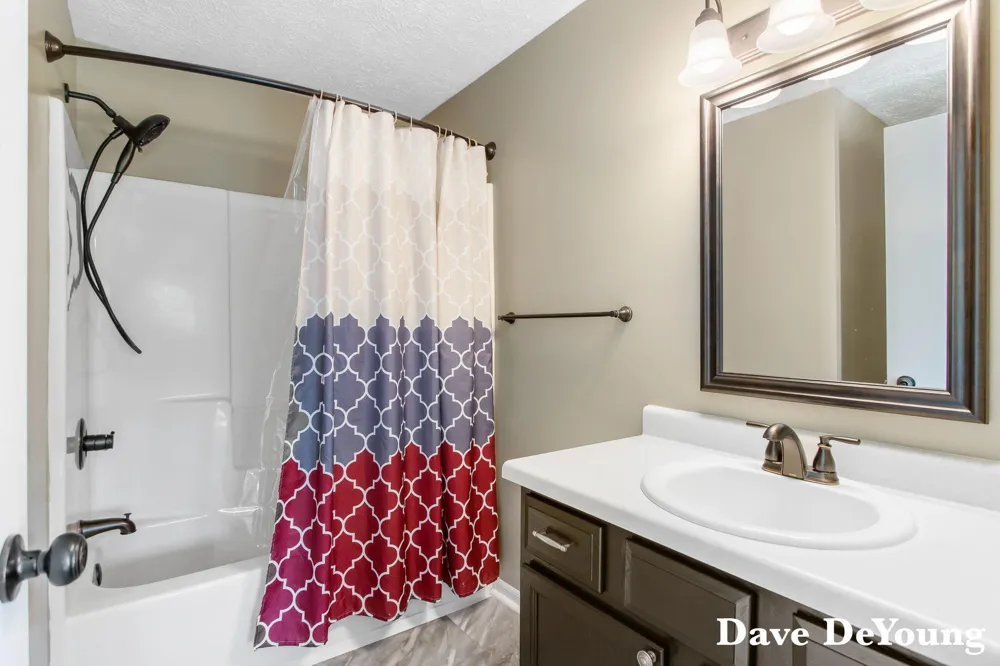 6756 119th Avenue Fennville, MI 49408