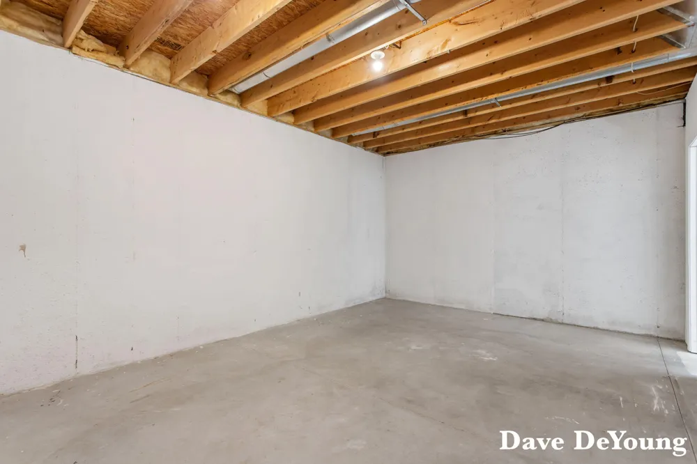 6756 119th Avenue Fennville, MI 49408