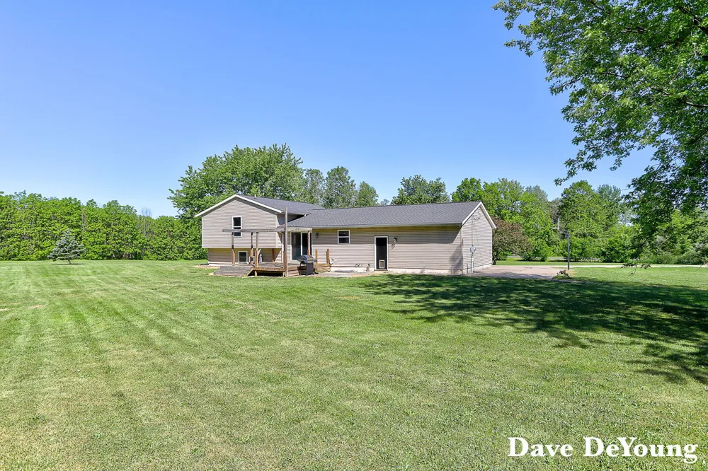 6756 119th Avenue Fennville, MI 49408