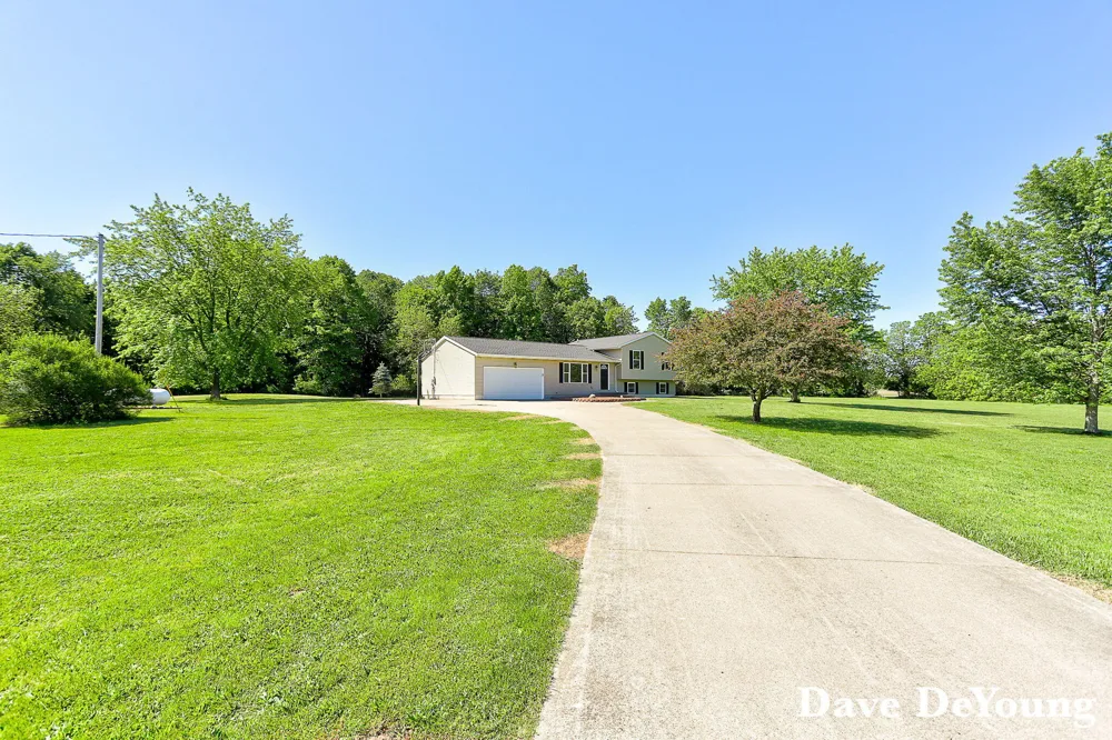 6756 119th Avenue Fennville, MI 49408