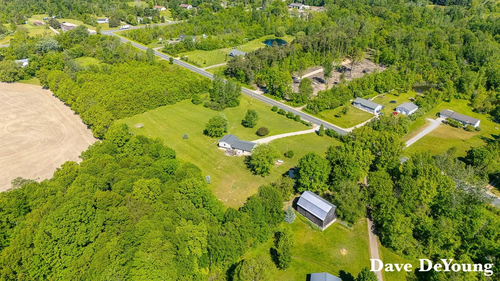 6756 119th Avenue Fennville, MI 49408