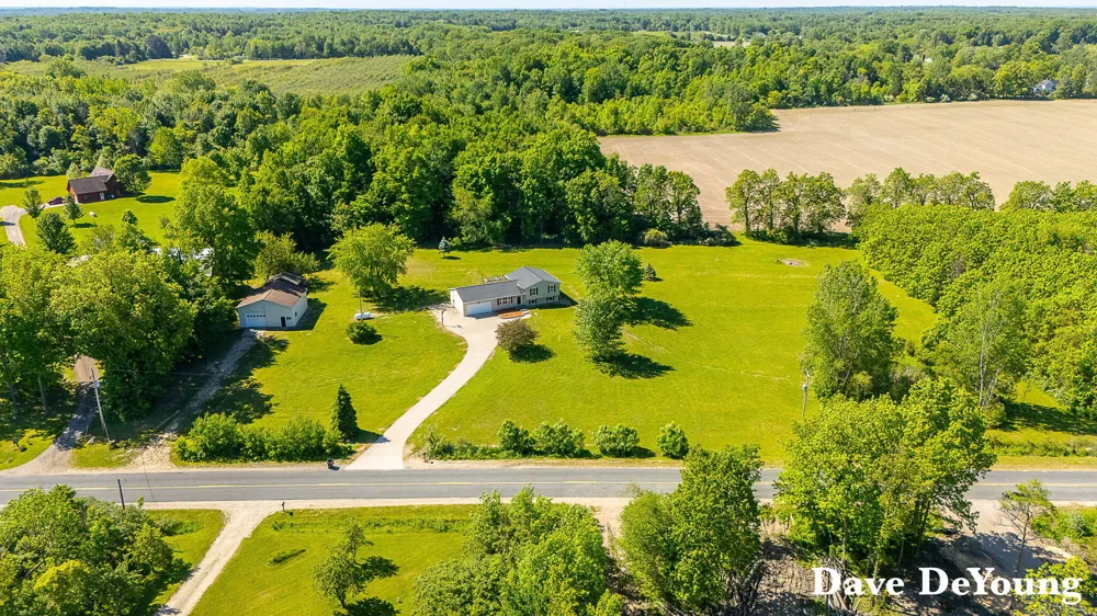 6756 119th Avenue Fennville, MI 49408