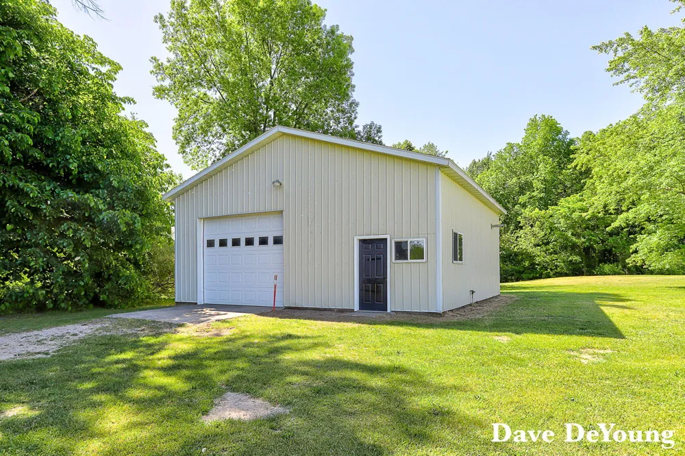 6756 119th Avenue Fennville, MI 49408