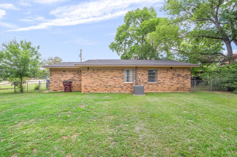 151 W College Street Canton, TX 75103
