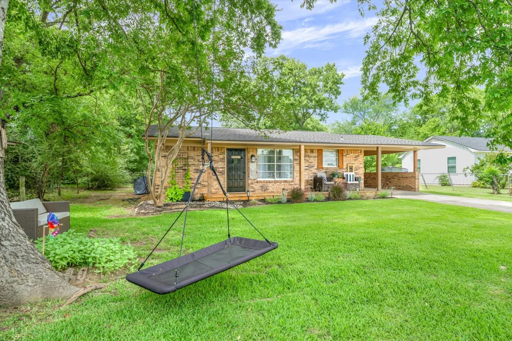 151 W College Street Canton, TX 75103