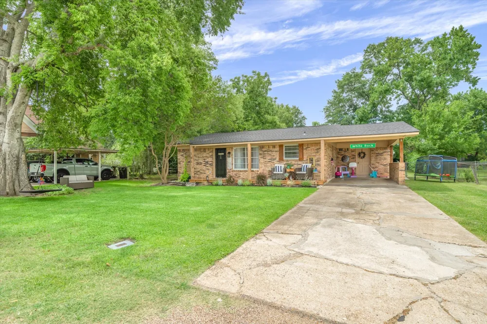 151 W College Street Canton, TX 75103