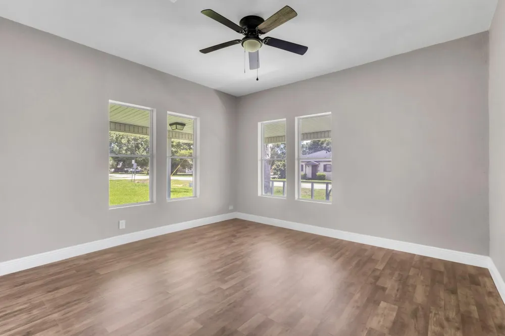 5010 Wilson Street Groves, TX 77619
