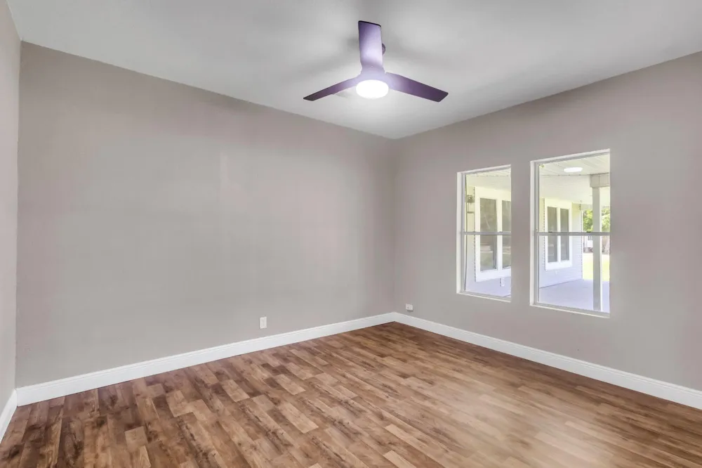 5010 Wilson Street Groves, TX 77619