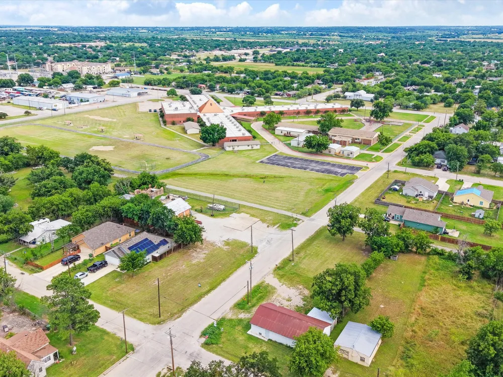1000 SE 3rd Street Mineral Wells, TX 76067