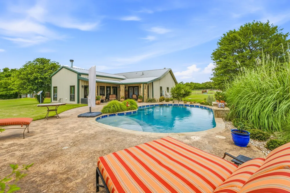 261 Dub Lane Poolville, TX 76487