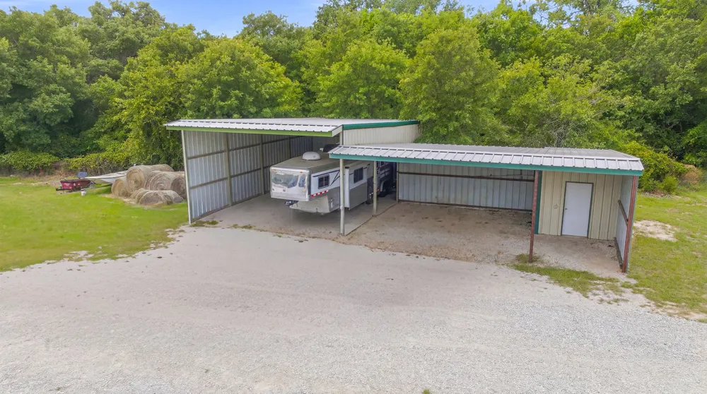261 Dub Lane Poolville, TX 76487