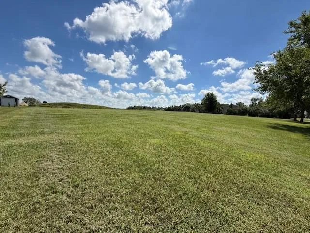 2925 Matthew Drive Windom, MN 56101