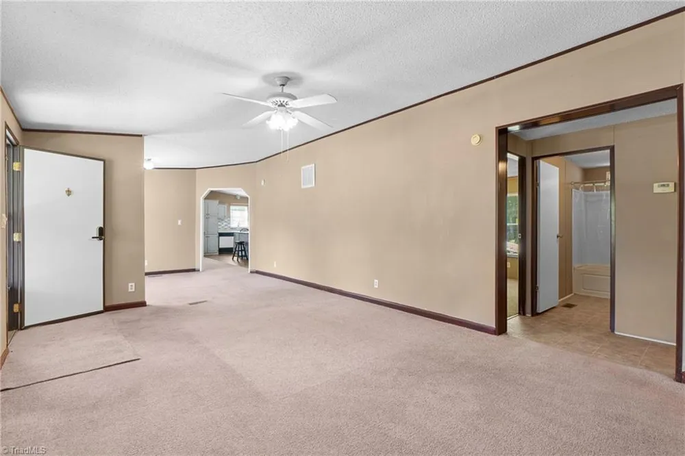 199 Sable Lane Thomasville, NC 27360