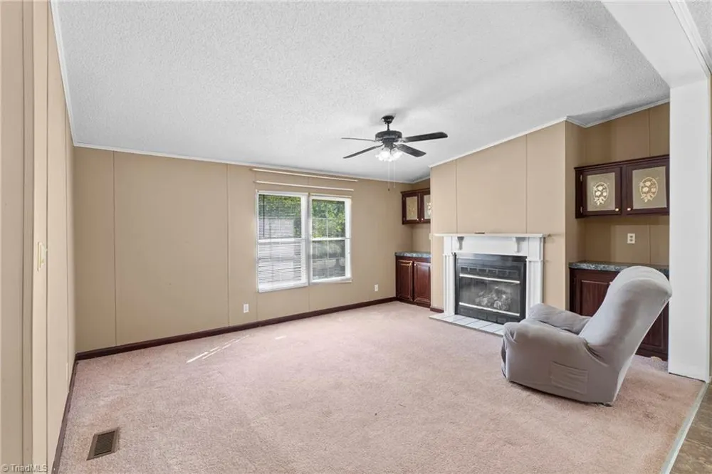 199 Sable Lane Thomasville, NC 27360