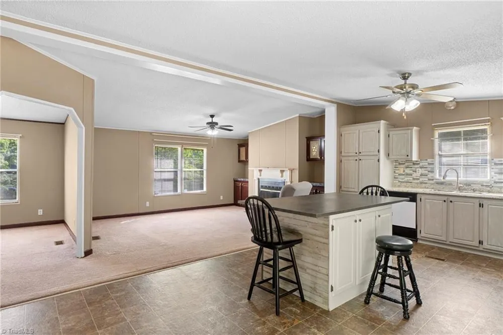 199 Sable Lane Thomasville, NC 27360