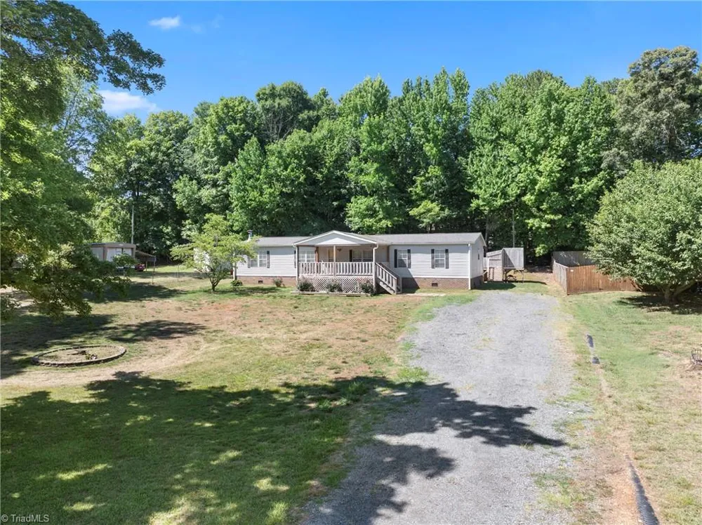 199 Sable Lane Thomasville, NC 27360