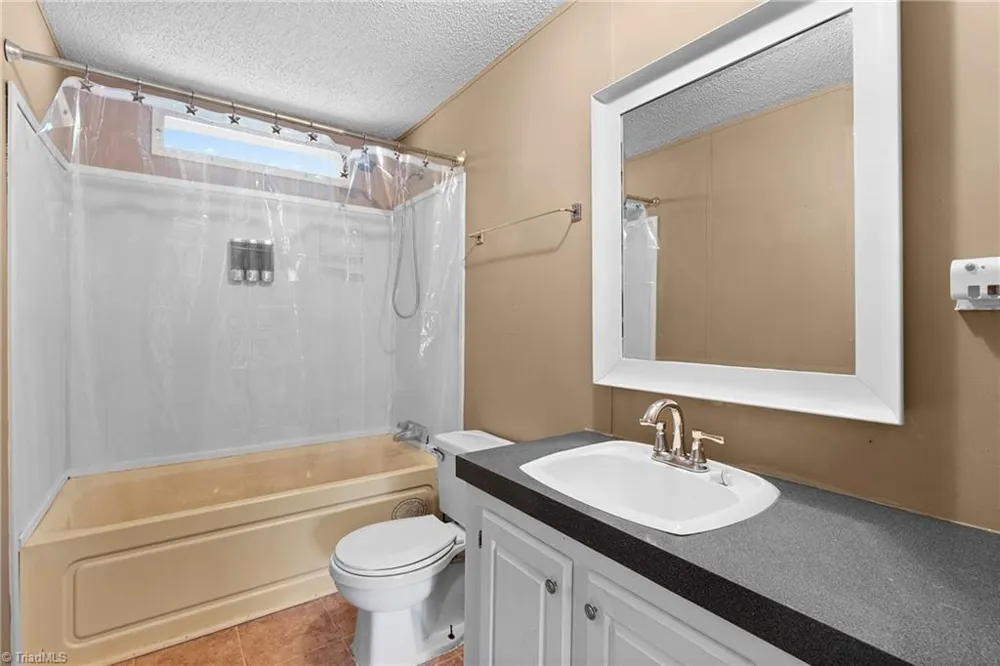 199 Sable Lane Thomasville, NC 27360