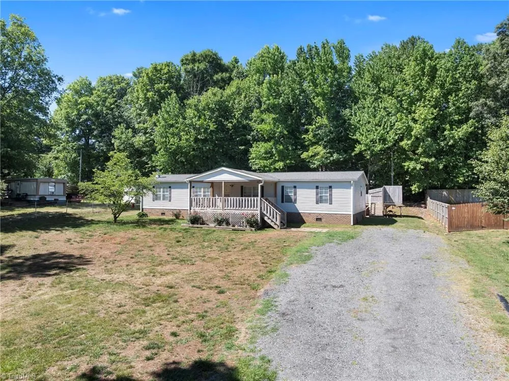 199 Sable Lane Thomasville, NC 27360
