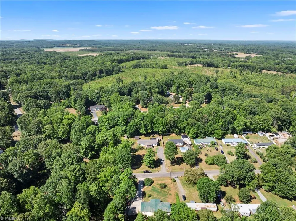 199 Sable Lane Thomasville, NC 27360