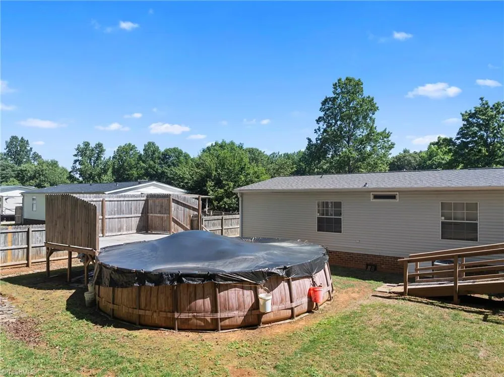 199 Sable Lane Thomasville, NC 27360