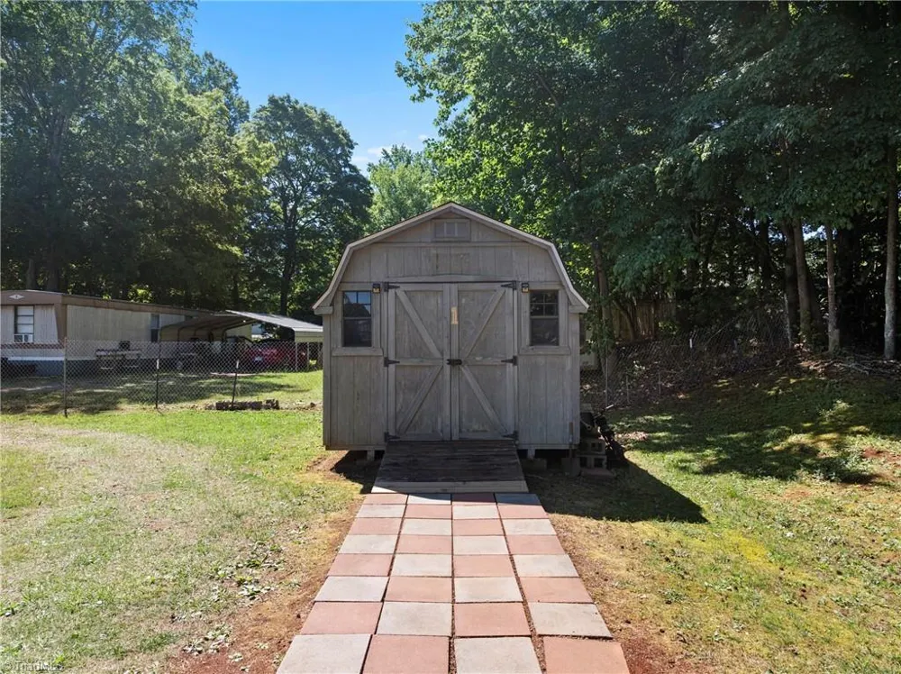 199 Sable Lane Thomasville, NC 27360