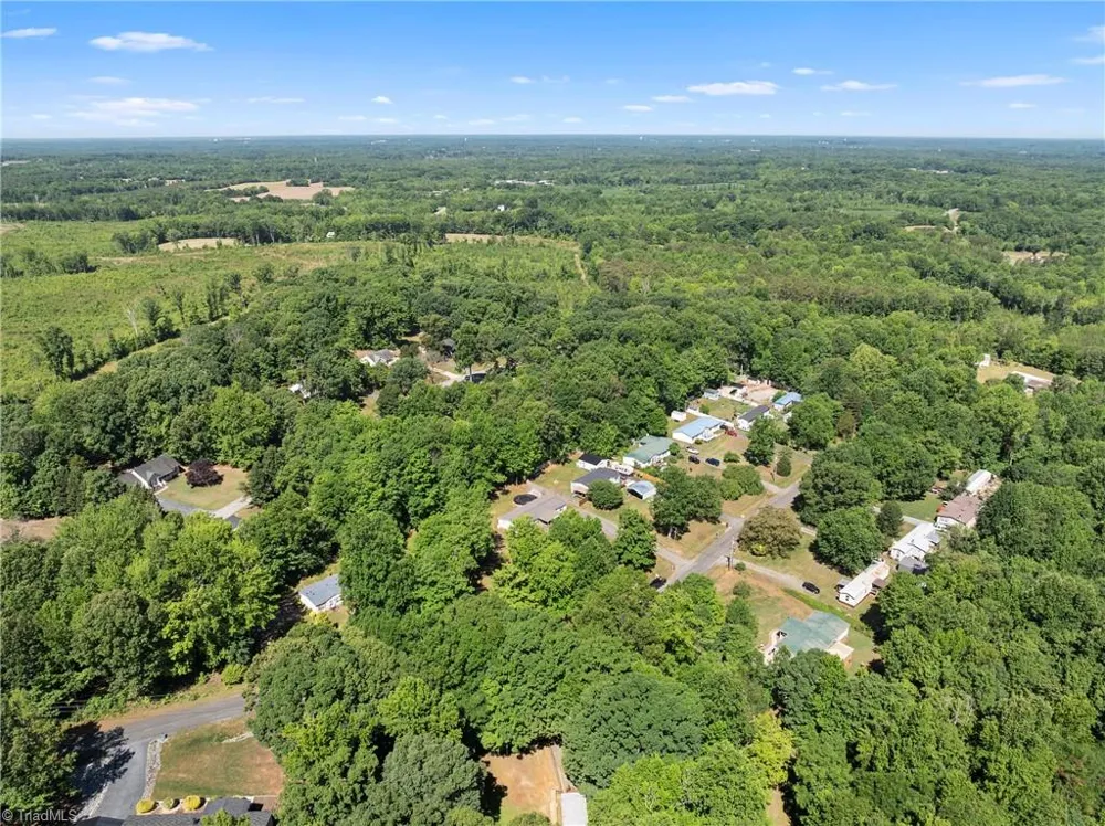 199 Sable Lane Thomasville, NC 27360