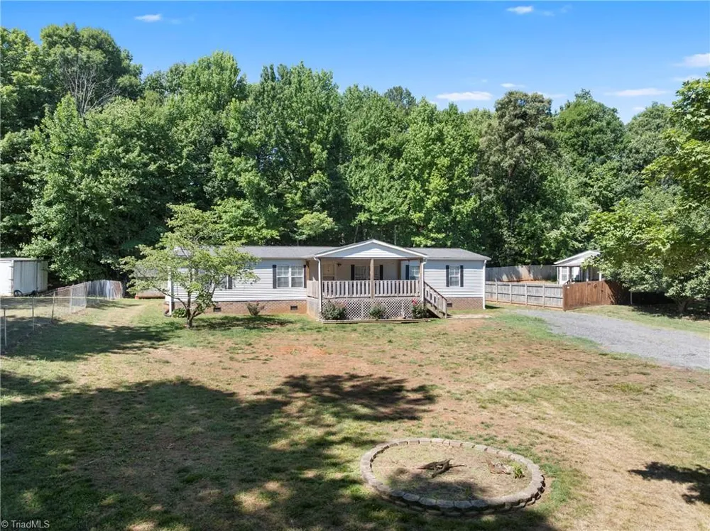 199 Sable Lane Thomasville, NC 27360