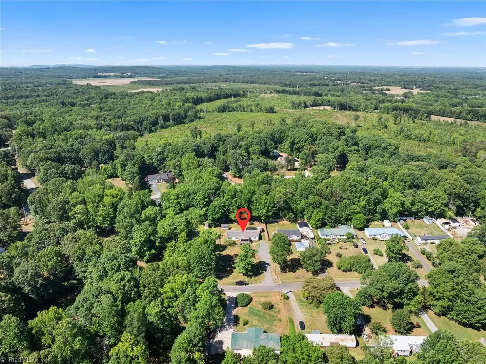 199 Sable Lane Thomasville, NC 27360