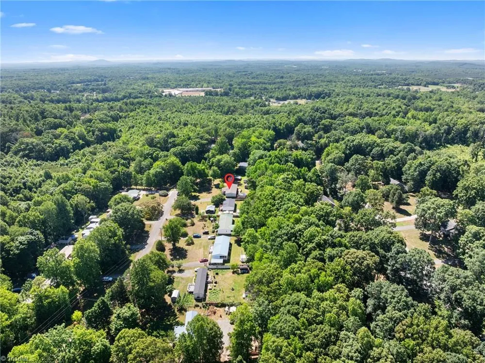 199 Sable Lane Thomasville, NC 27360