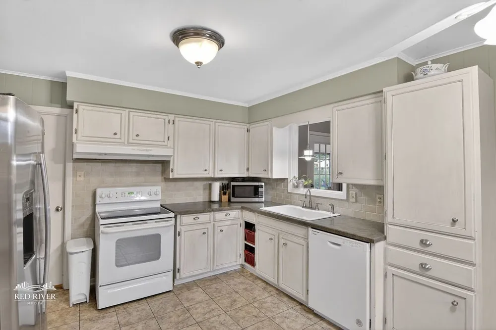 2010 Lovers Lane Shreveport, LA 71105