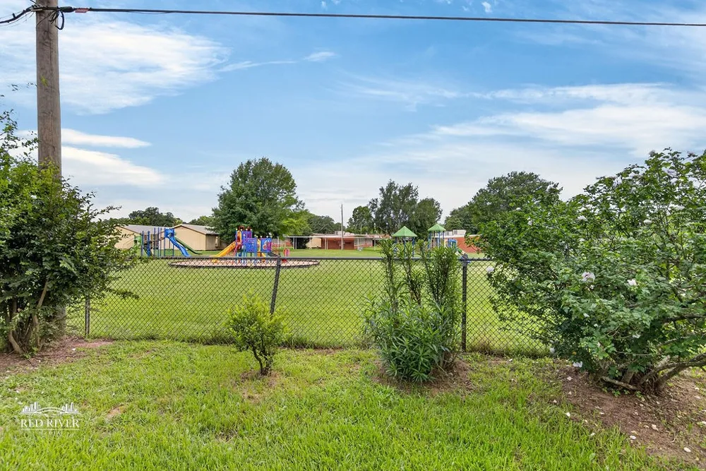 2010 Lovers Lane Shreveport, LA 71105