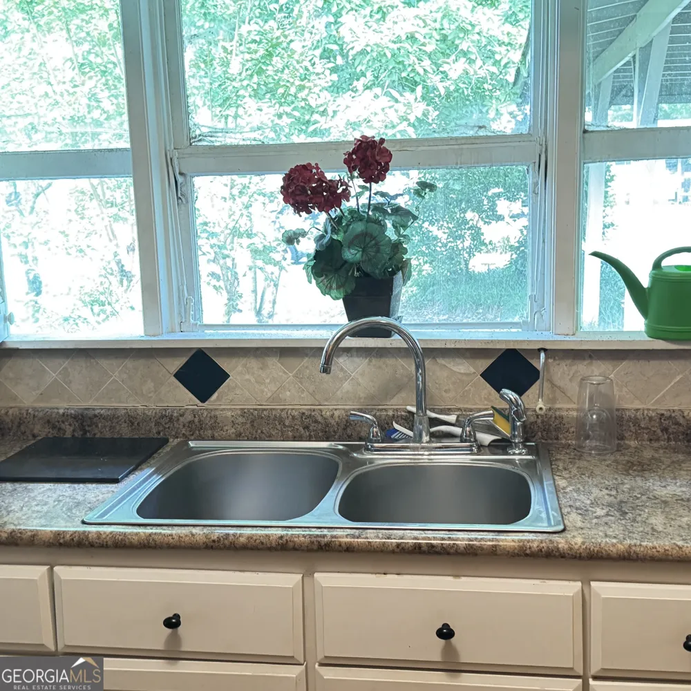 207 Iris DR Centre, AL 35960