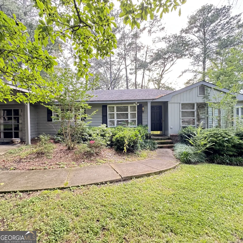 207 Iris DR Centre, AL 35960