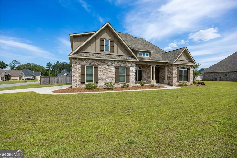 231 Flat Shoal DR Bonaire, GA 31005