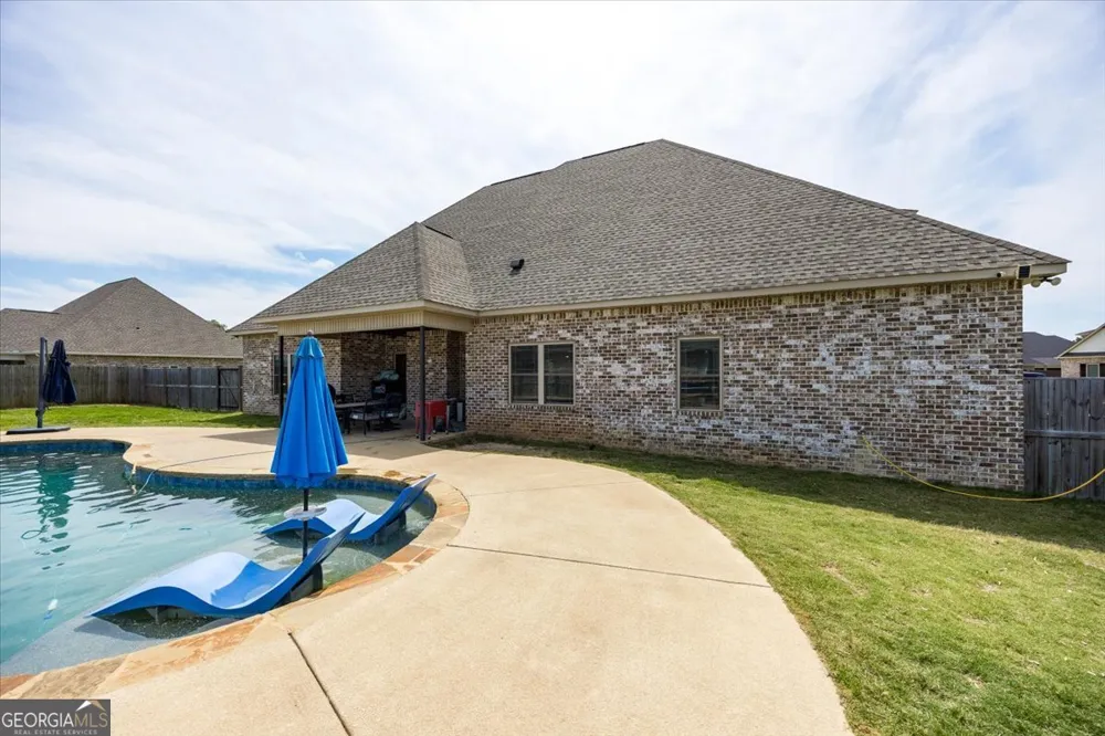 231 Flat Shoal DR Bonaire, GA 31005