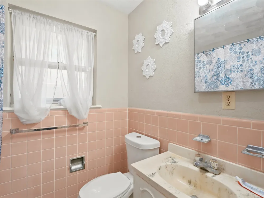 927 Poinsettia Drive Lancaster, TX 75146