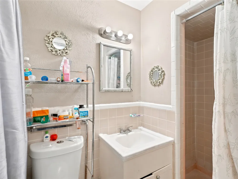 927 Poinsettia Drive Lancaster, TX 75146