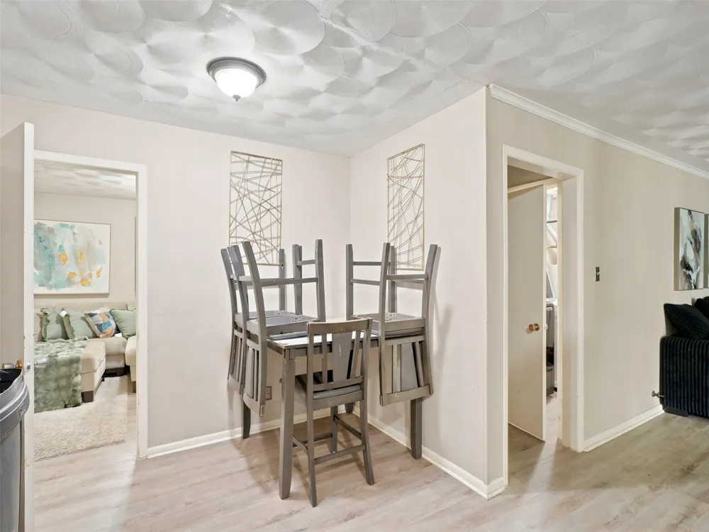 927 Poinsettia Drive Lancaster, TX 75146