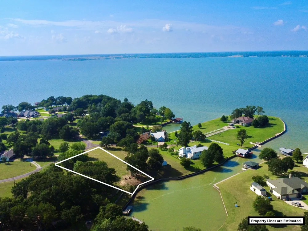 5001 Arrowhead Point Streetman, TX 75859