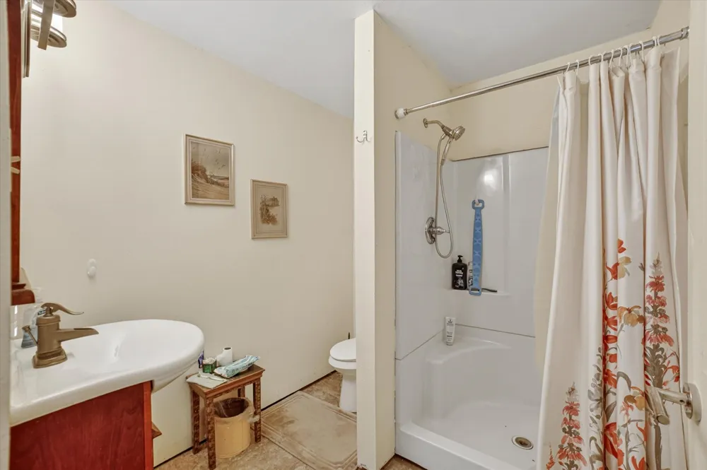 8088 Telegraph Road Quinlan, TX 75474