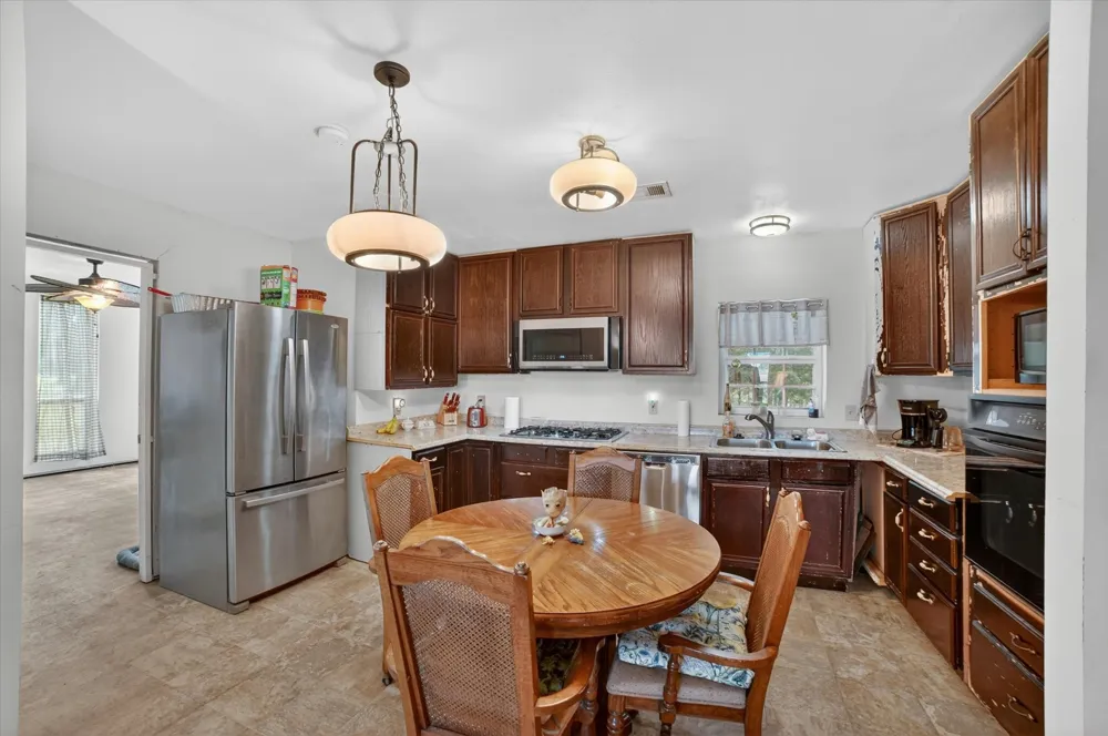 8088 Telegraph Road Quinlan, TX 75474