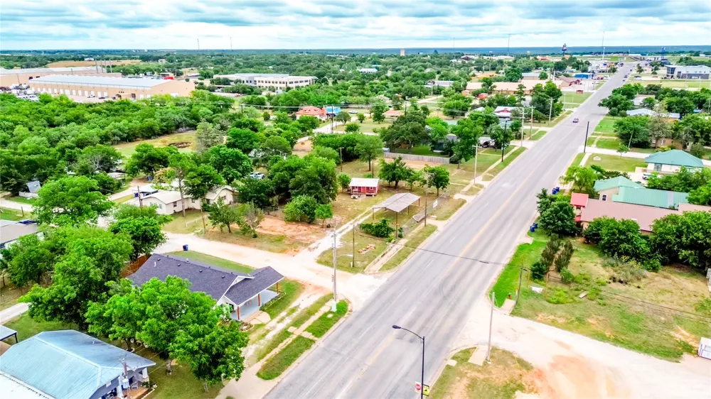 1503 Conrad Hilton Boulevard Cisco, TX 76437