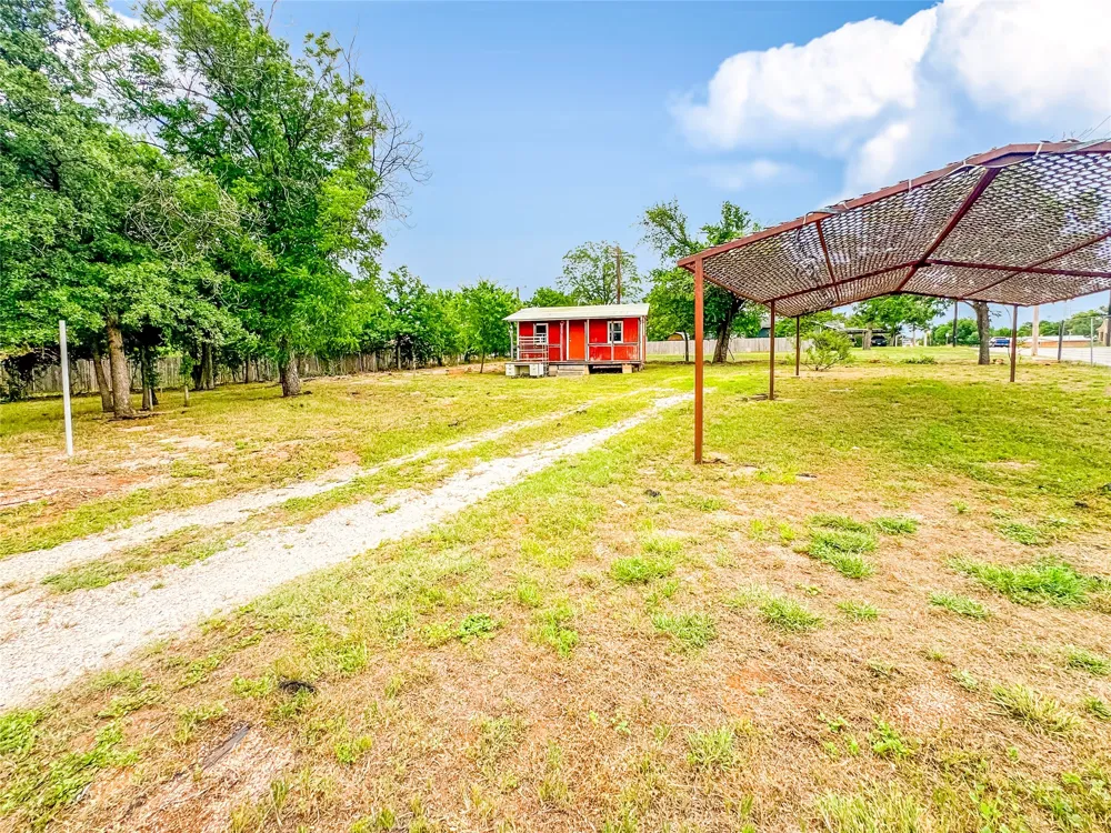 1503 Conrad Hilton Boulevard Cisco, TX 76437