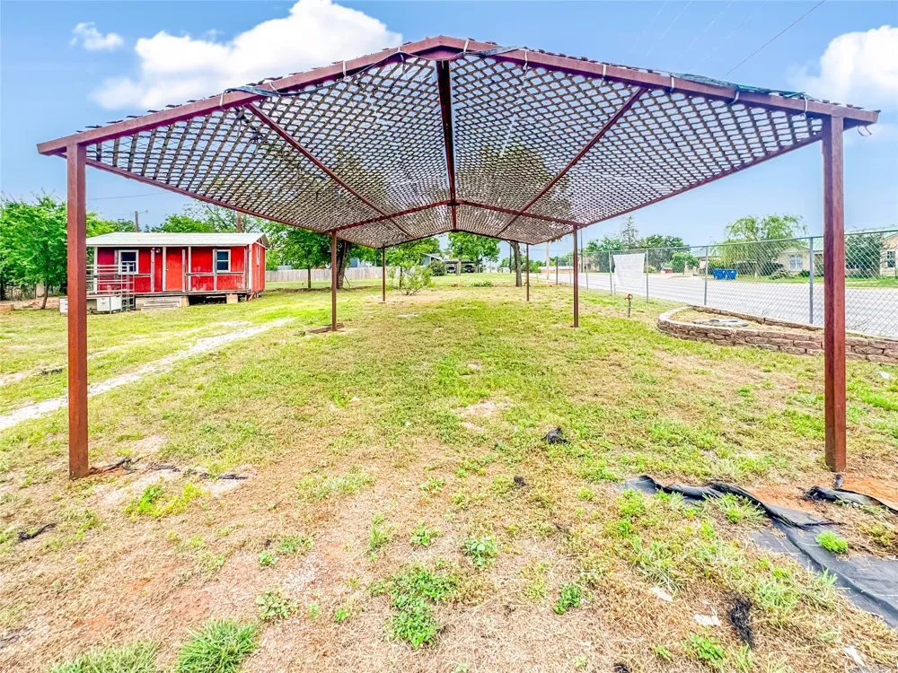1503 Conrad Hilton Boulevard Cisco, TX 76437