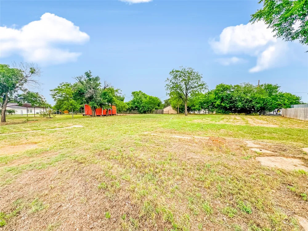 1503 Conrad Hilton Boulevard Cisco, TX 76437